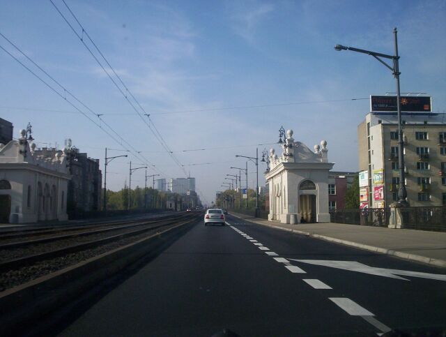 Prujemy przez most Poniatowskiego